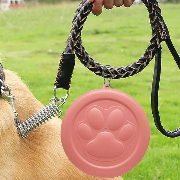 Gamelle portable pour animaux : écuelle de voyage 2-en-1 (eau et nourriture) avec compartiment à friandises, idéale pour la randonnée, le camping et les déplacements.