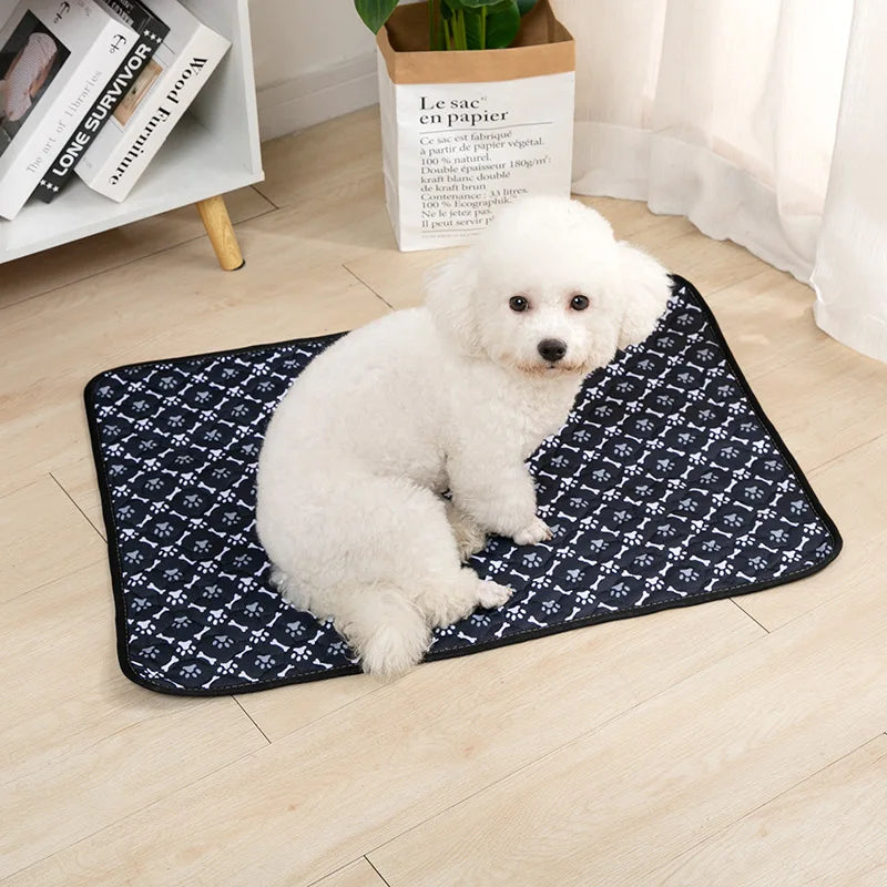 Alèse absorbante et réutilisable pour chien – Tapis d'apprentissage de la propreté lavable, tapis de sol ou protection de siège auto pour animaux