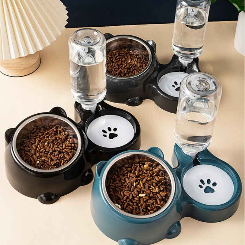 Distributeur automatique de nourriture et d'eau pour animaux, système d'alimentation intégré pour chats et chiens, sans pile ni électricité, ouverture inclinée.